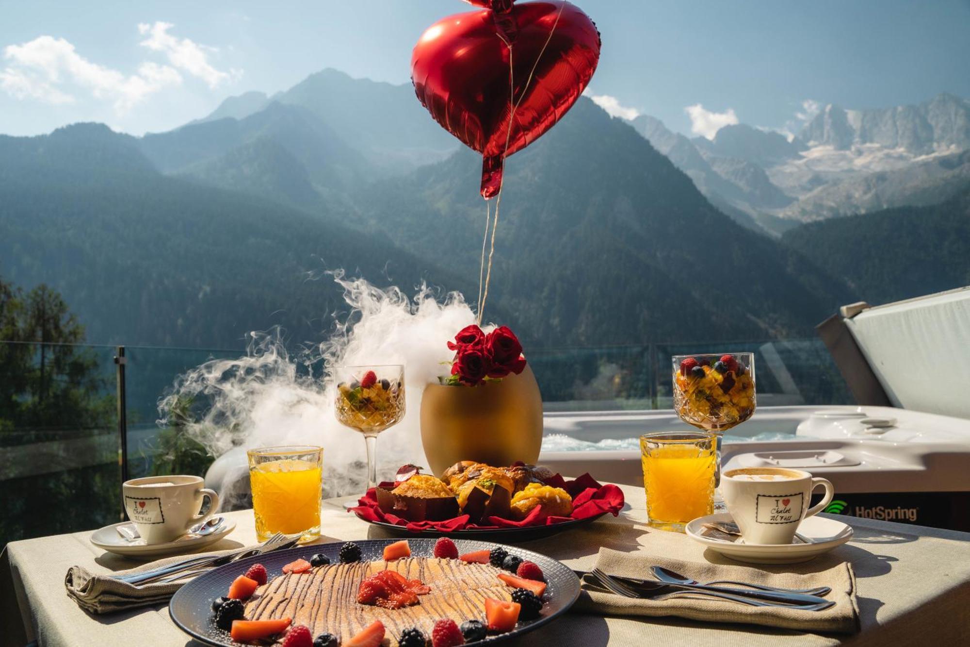 Hotel Chalet Al Foss Vermiglio Esterno foto A typical breakfast