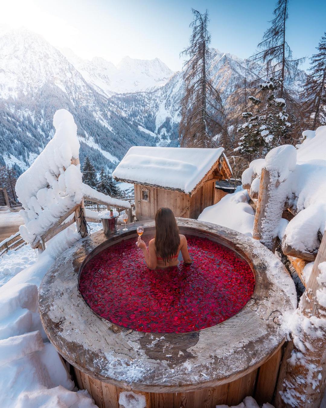 Hotel Chalet Al Foss Vermiglio Esterno foto Outdoor spa in the Alps