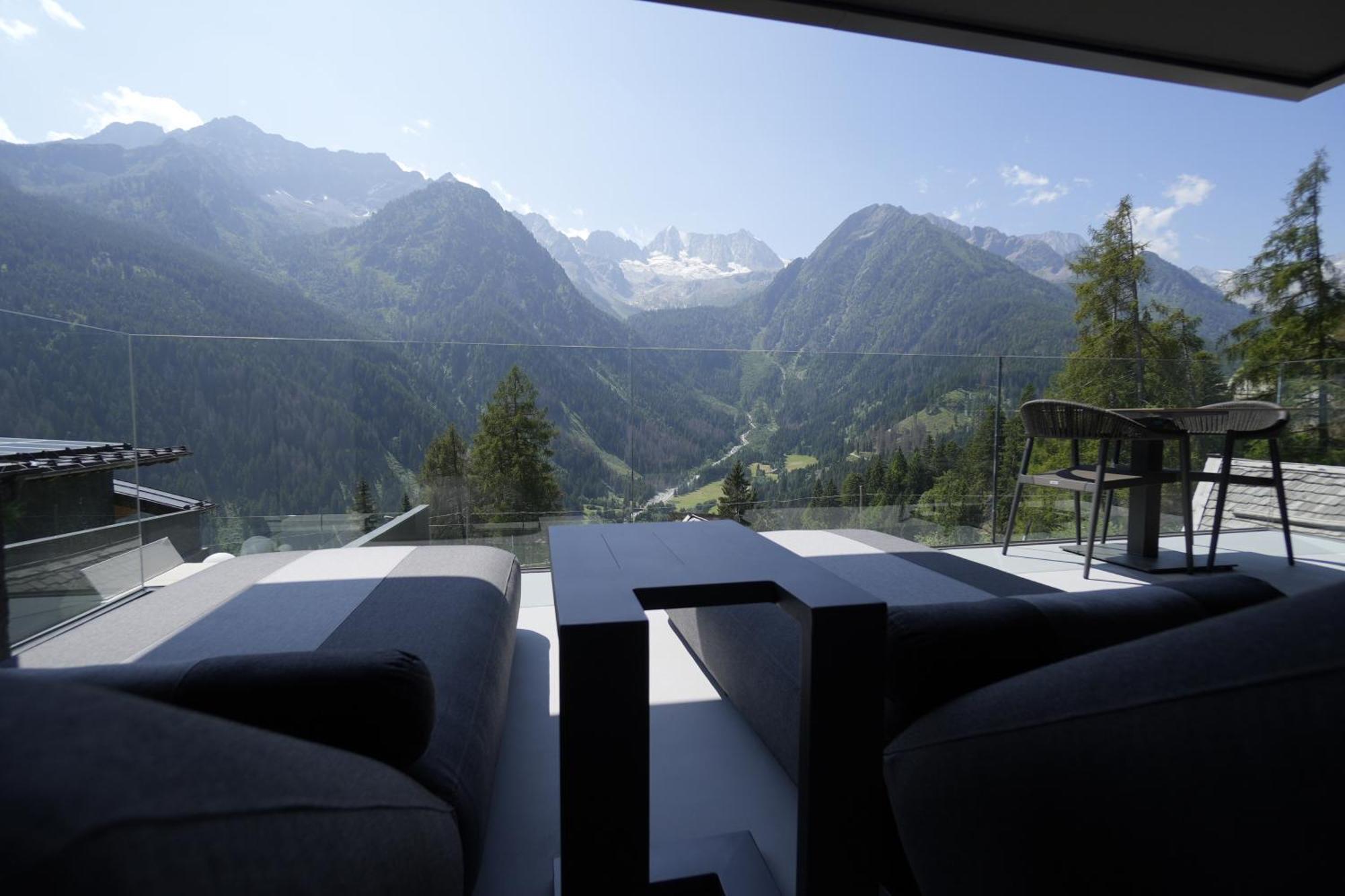 Hotel Chalet Al Foss Vermiglio Esterno foto View from the 7132 Summit