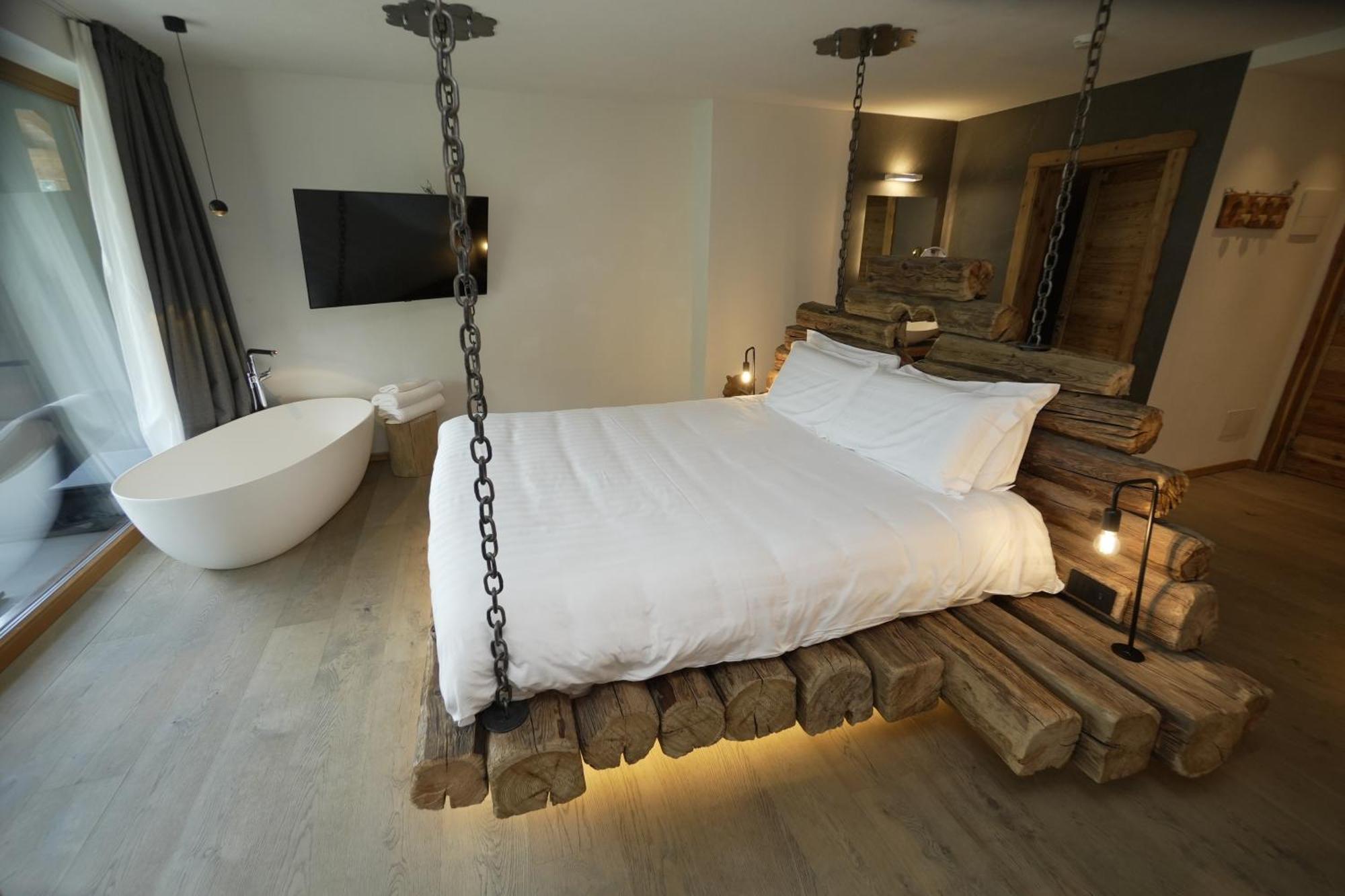 Hotel Chalet Al Foss Vermiglio Esterno foto A room at the hotel