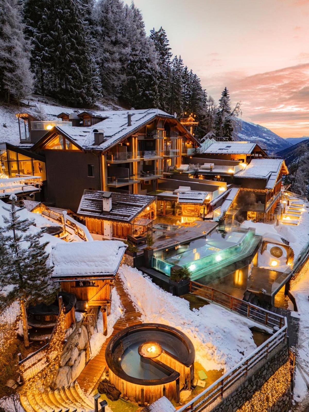 Hotel Chalet Al Foss Vermiglio Esterno foto The Lodge at Blue Sky